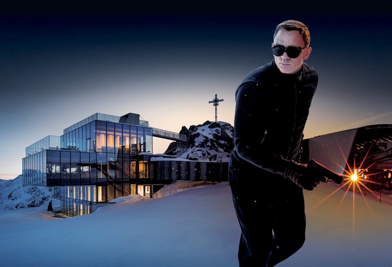Vidro e neve como cenário para o agente 007